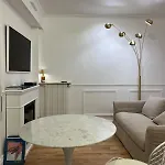 Premium Quiet Elegant Panoramic Elevator Apartment