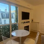 Apartment Premium Quiet Elegant Panoramic Elevator
