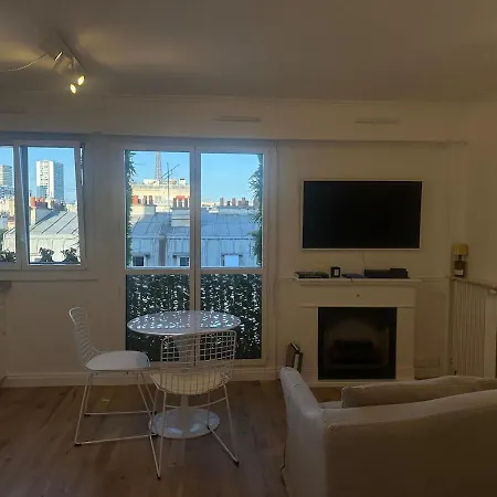 Premium Quiet Elegant Panoramic Elevator * פריז