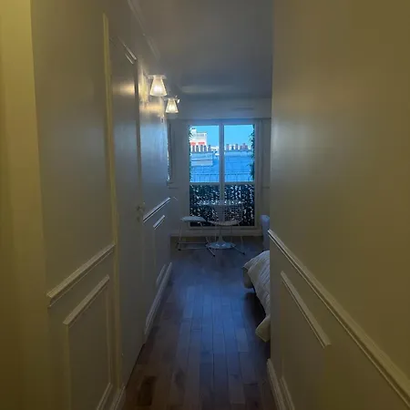 Premium Quiet Elegant Panoramic Elevator Apartment