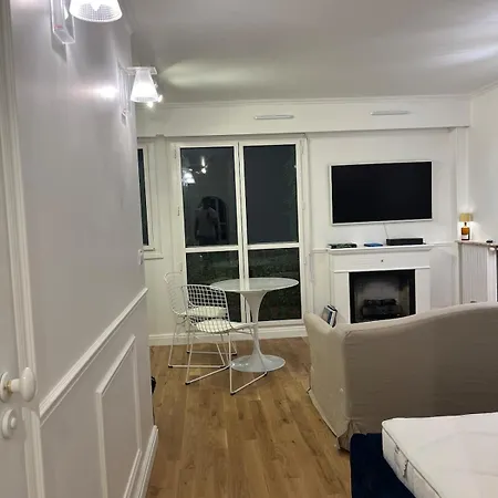 Premium Quiet Elegant Panoramic Elevator Apartment