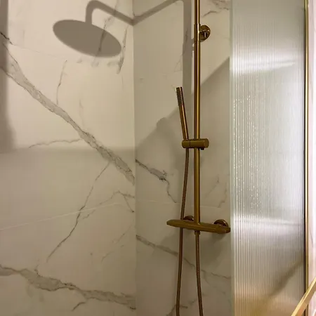 Premium Quiet Elegant Panoramic Elevator Lejlighed