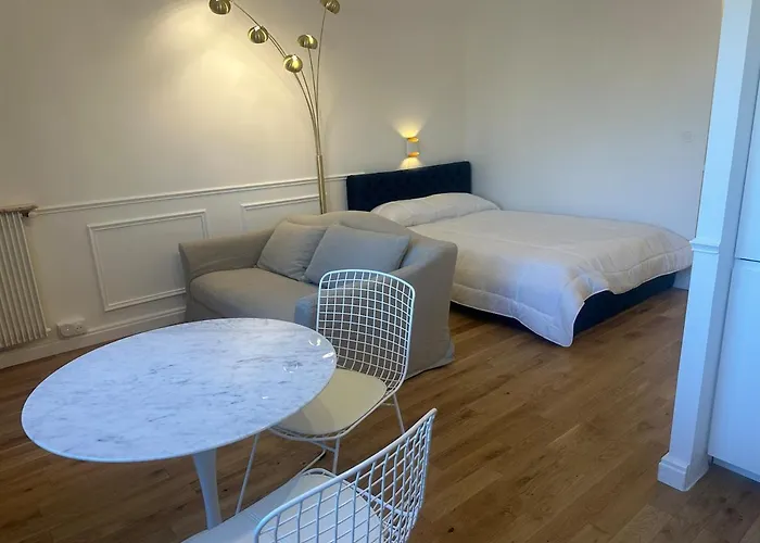 Premium Quiet Elegant Panoramic Elevator Апартаменты *