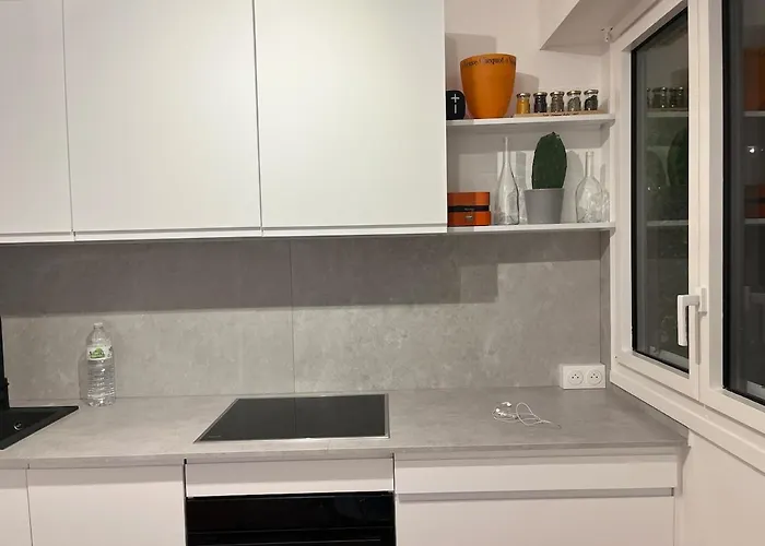 Premium Quiet Elegant Panoramic Elevator דירה *