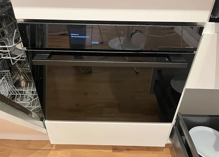 Premium Quiet Elegant Panoramic Elevator פריז