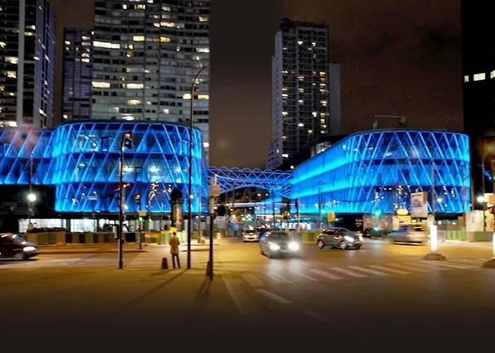 Premium Quiet Elegant Panoramic Elevator * פריז