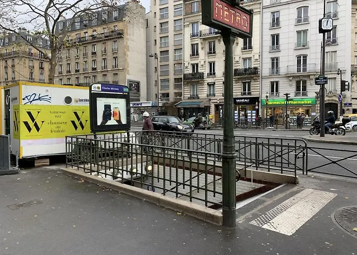 Premium Quiet Elegant Panoramic Elevator Apartment